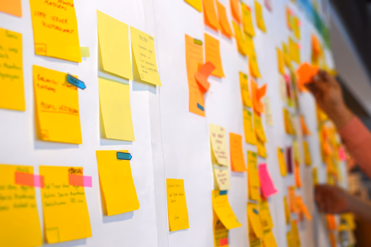 branding agency meeting - creative branding services